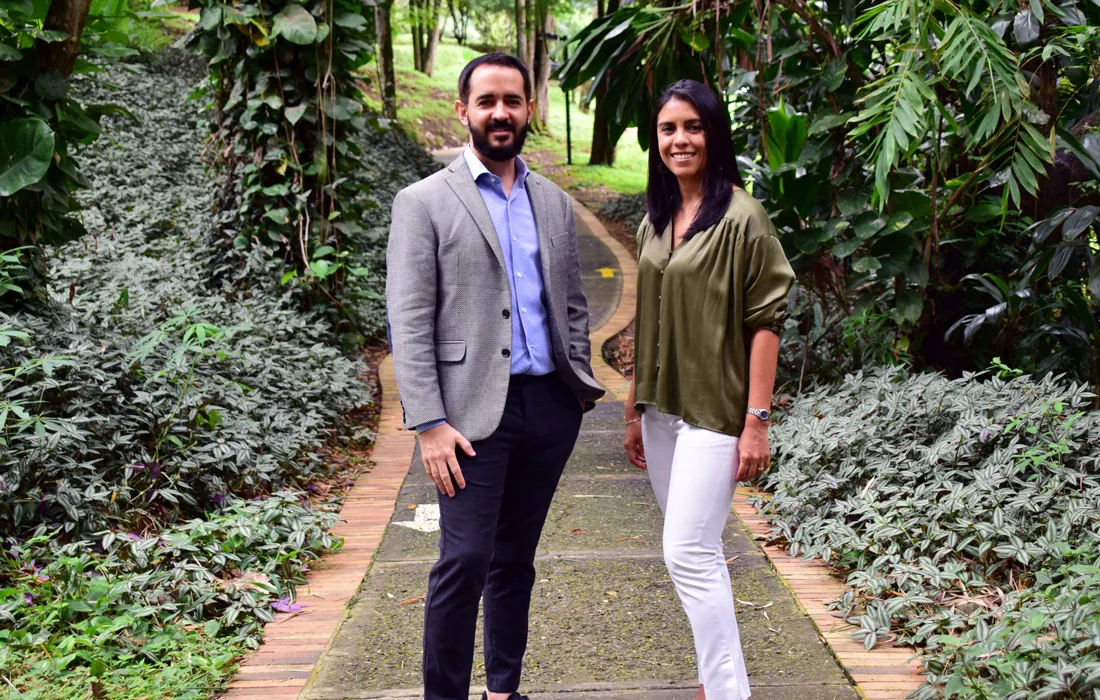 Lya Paola Sierra y Pavel Vidal, creadores del Indicador Mensual de Actividad Económica de la Javeriana Cali