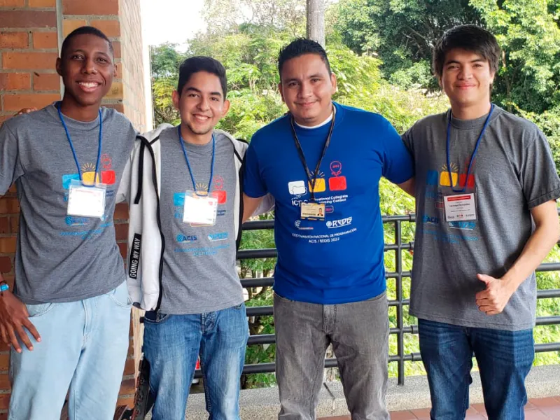 Estudiantes javerianos, rumbo a la Maratón Latinoamericana de Programación