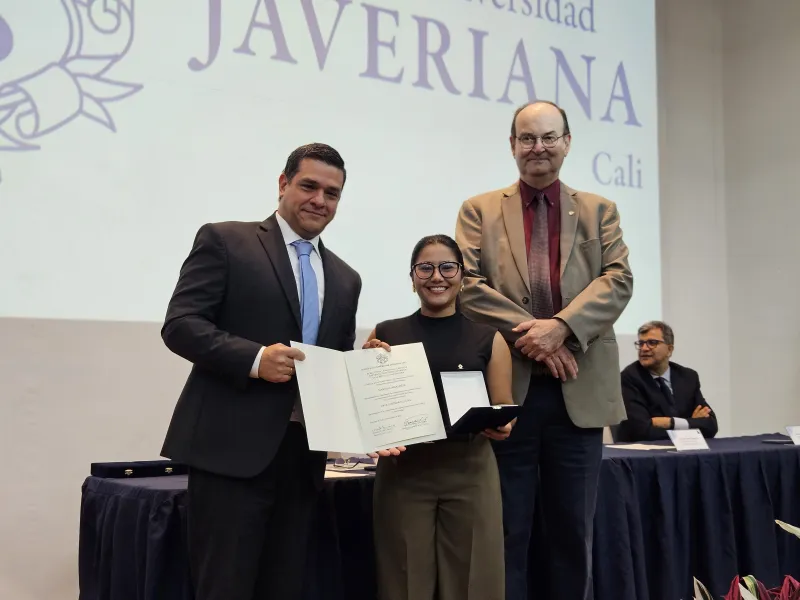 Cruz San Pedro Claver: 25 estudiantes reconocidos por sus calidades humanas y espíritu javeriano Cruz San Pedro Claver: 25 estudiantes reconocidos por sus calidades humanas y espíritu javeriano