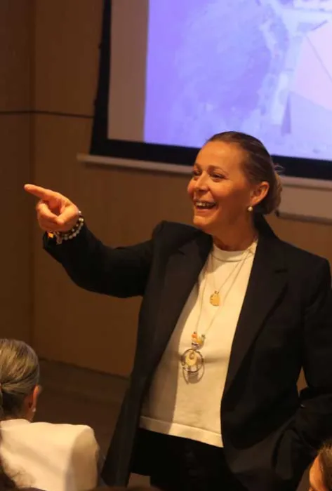 Egresados del programa de Enfermería podrán hacer prácticas y másteren España gracias a convenio con Quirón Salud Egresados del programa de Enfermería podrán hacer prácticas y másteren España gracias a convenio con Quirón Salud