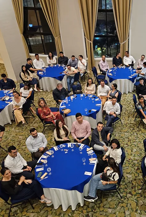 Egresados de Ingeniería Industrial se reúnen para fortalecer lazos y celebrar su legado